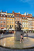 Warszawa - Syrenka na Rynku Starego Miasta 