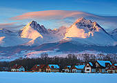 Szczyty Kończysta i Gerlach (po prawej) - Tatry Słowackie