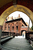 Zamek Krzyżacki w Malborku - zwodzony most do Zamku Wysokiego