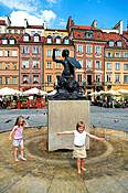 Warszawa - Syrenka na Rynku Starego Miasta 