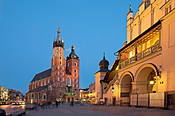 Kraków - Rynek Główny, widocze Sukiennice i Kościół Mariacki