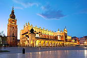 Kraków - Rynek Główny, widocze Sukiennice i Kościół Mariacki