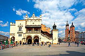 Kraków - Rynek Główny, widocze Sukiennice i Kościół Mariacki