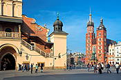 Kraków - Rynek Główny, widocze Sukiennice i Kościół Mariacki