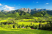 Widok na Giewont ze stoków Gubałówki   - Tatry Polskie