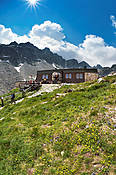 Zbójnicka Chata w Dolinie Staroleśnej  - Tatry Słowackie
