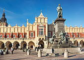 Kraków - Sukiennice i Pomnik Adama Mickiewicza
