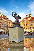 Warszawa - Syrenka na Rynku Starego Miasta
