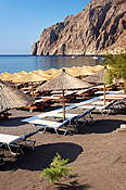 Grecja - wyspa Santorini, plaża w Kamari