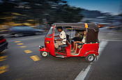 Sri Lanka, Kandy, tuk tuk - popularny środek transportu