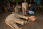 Sri Lanka, pracownia rzeźby w drewnie 