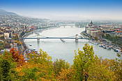 Węgry -  Budapeszt, widok z Wzgórza Gellerta w kierunku Parlamentu.