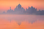 Indie - Agra, mauzoleum Taj Mahal.