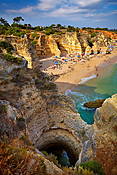 Portugalia - wybrzeże Algarve w okolicach Albufeiry