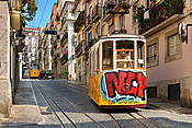 Portugalia - Lizbona, kolejka szynowa "Elevador da Bica" 