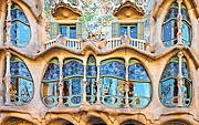 Kamienica "Casa Batllo" zaprojektowana przez Antonio Gaudiego, Barcelona, Hiszpania